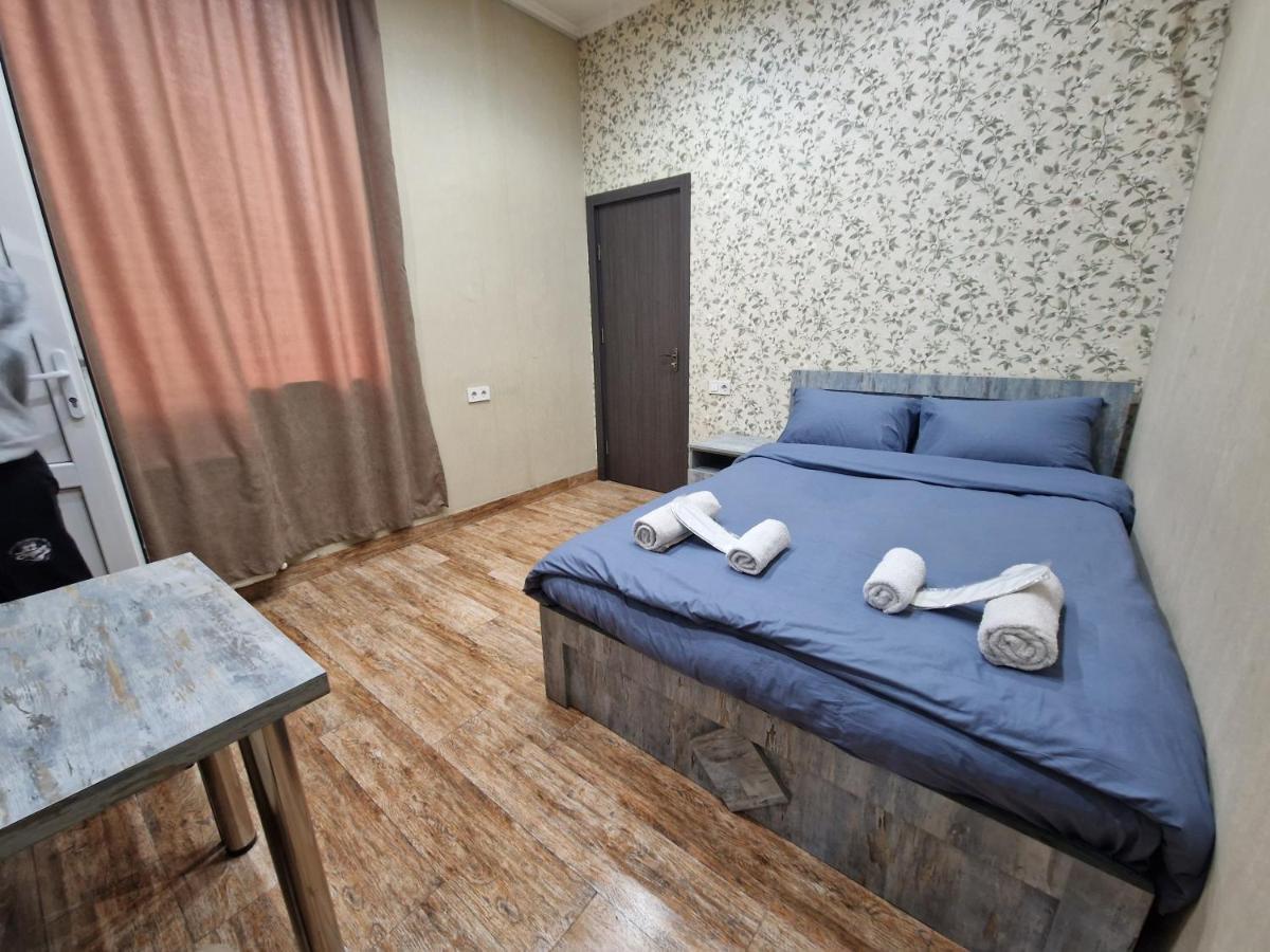Hotel ,,Mega" Tbilisi Eksteriør bilde