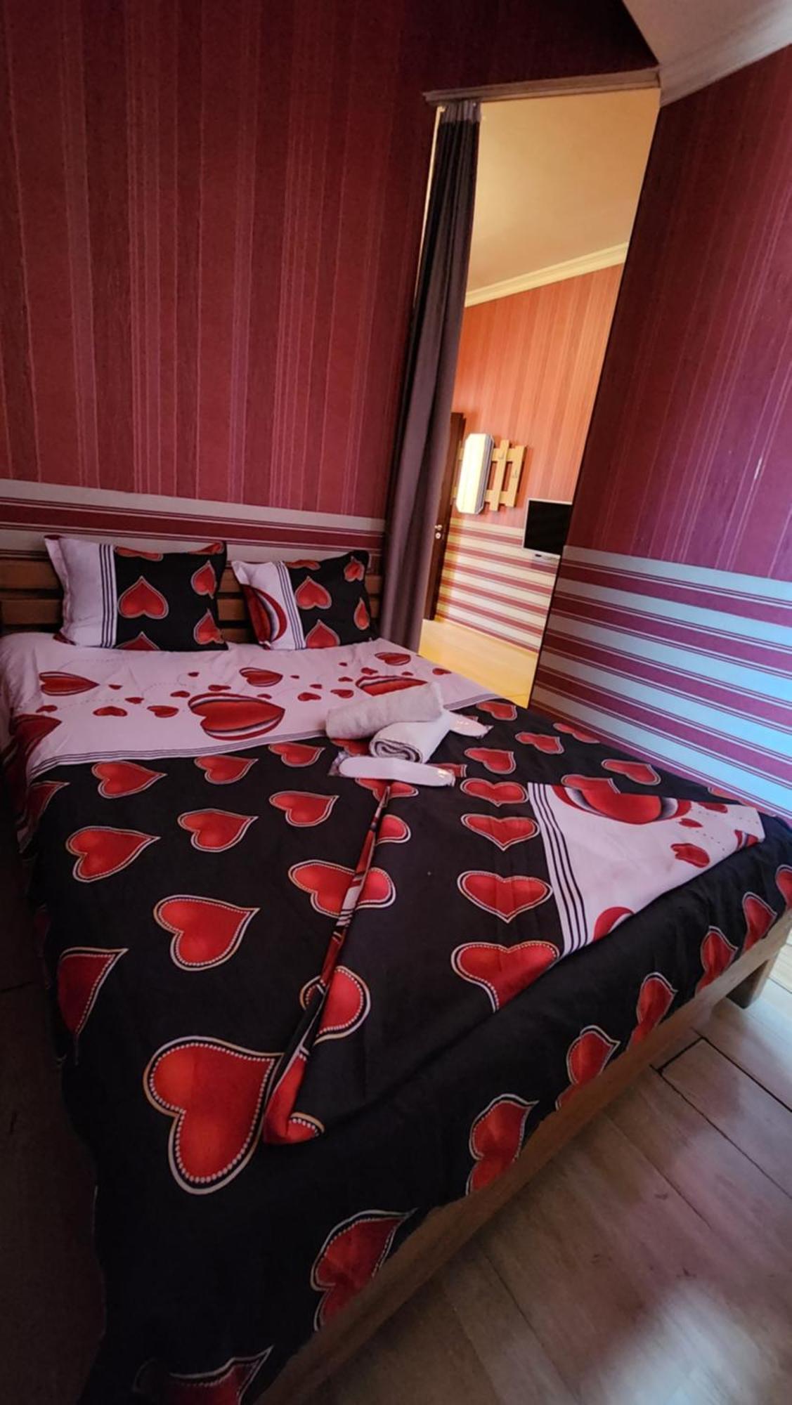 Hotel ,,Mega" Tbilisi Eksteriør bilde