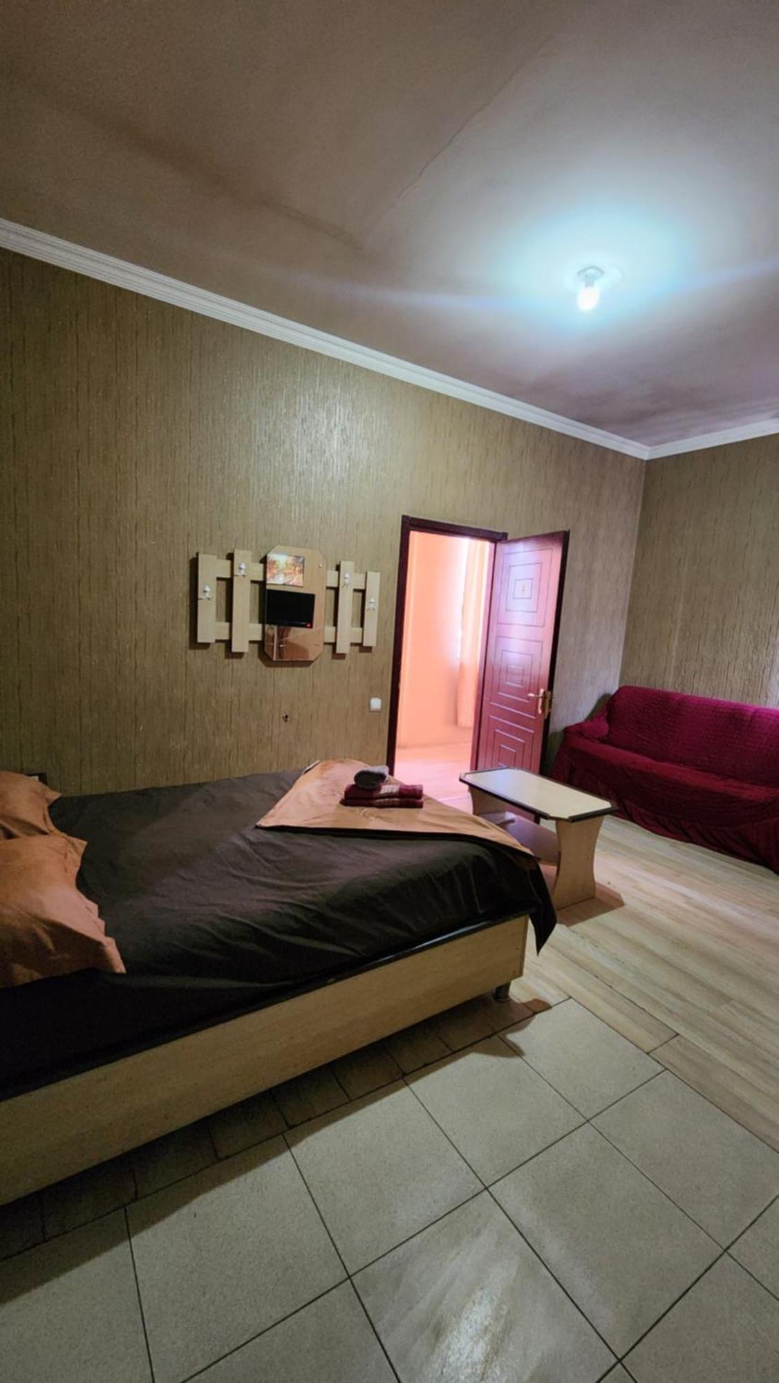 Hotel ,,Mega" Tbilisi Eksteriør bilde