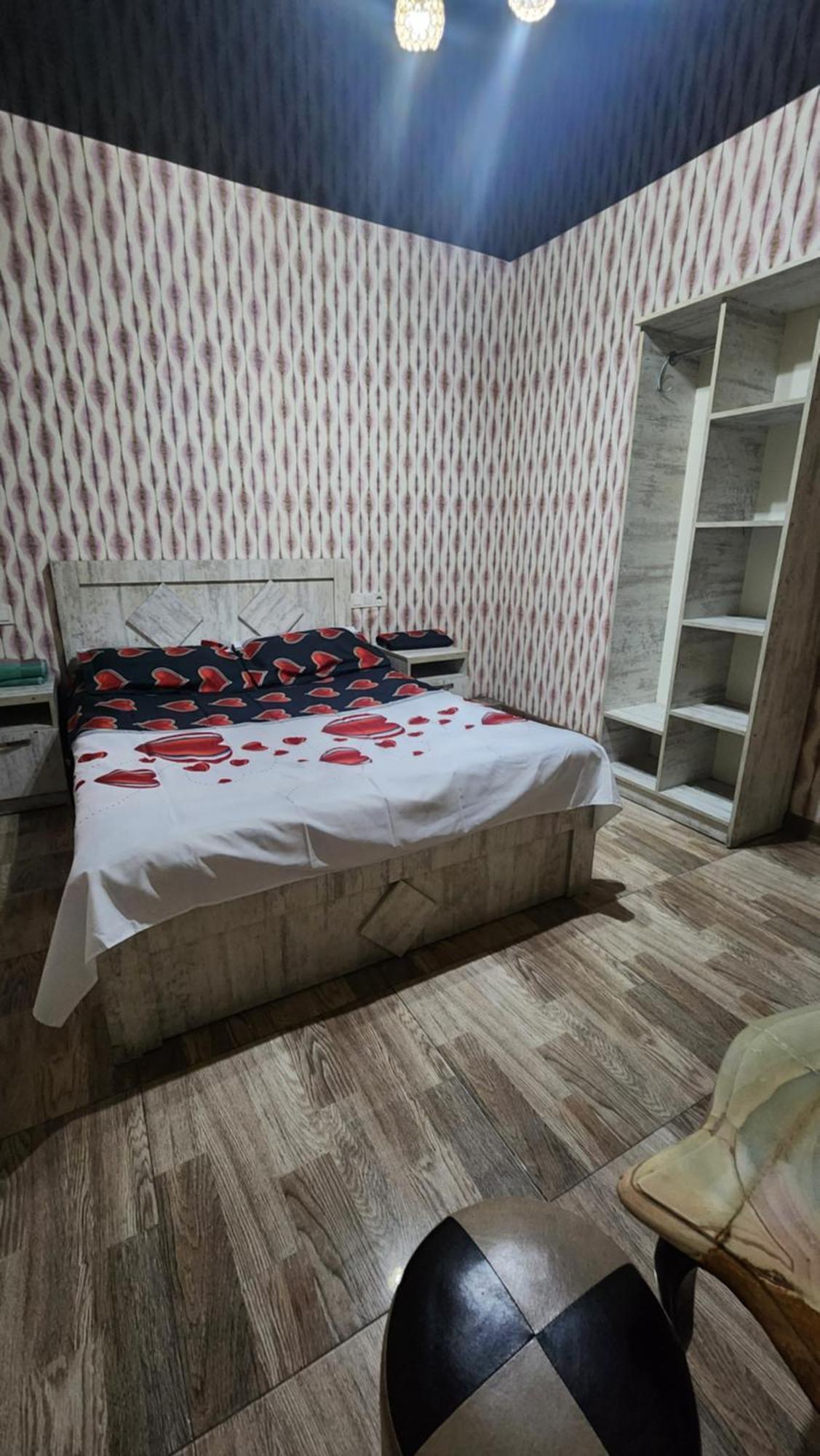 Hotel ,,Mega" Tbilisi Eksteriør bilde