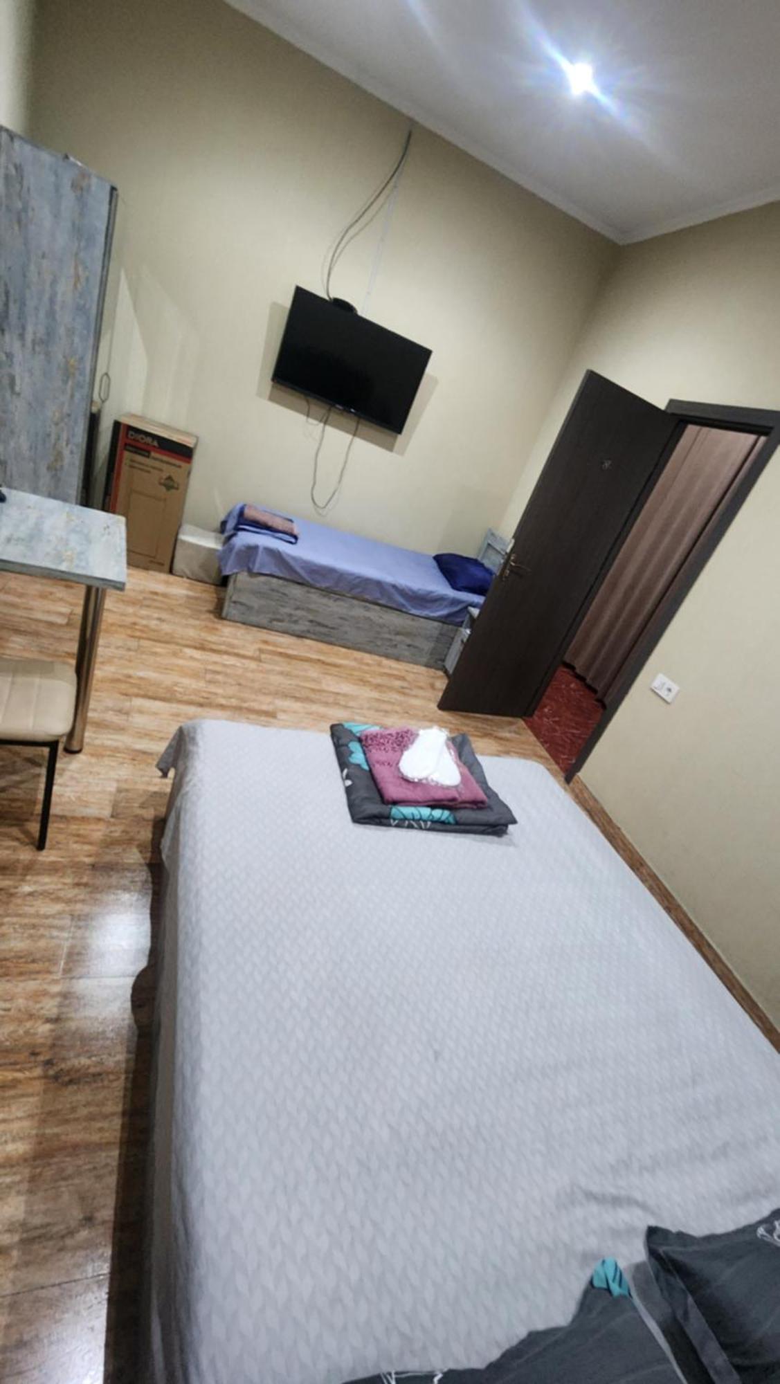 Hotel ,,Mega" Tbilisi Eksteriør bilde