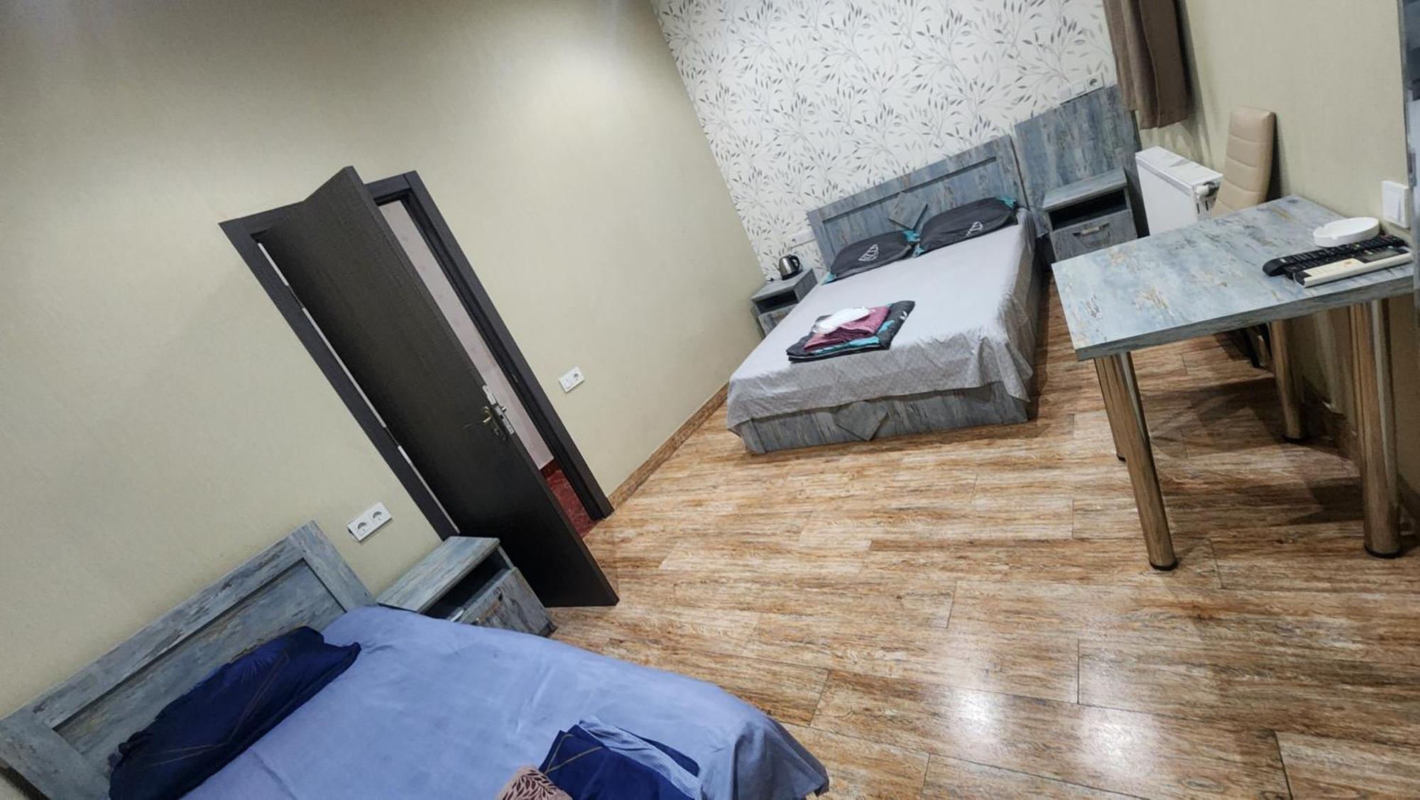 Hotel ,,Mega" Tbilisi Eksteriør bilde