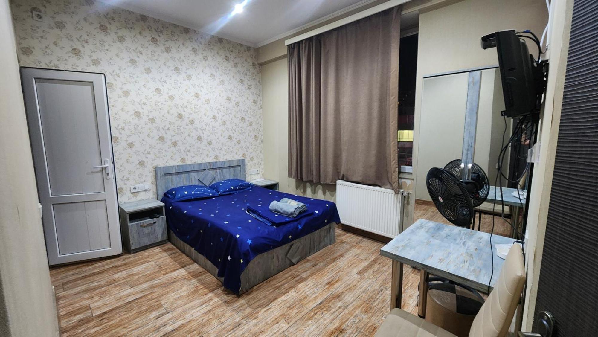 Hotel ,,Mega" Tbilisi Eksteriør bilde